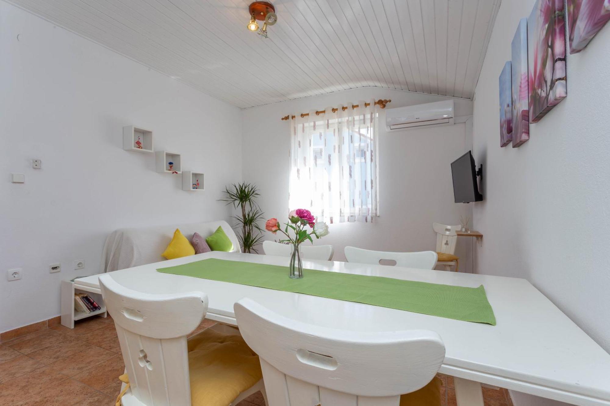 Apartament Marija Bibic *